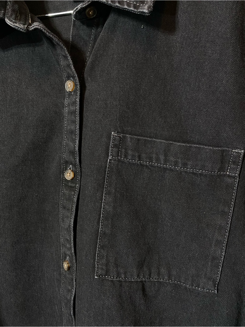 🆕 Black Denim Button Up Boyfriend Shirt Old Navy - Picture 6 of 9